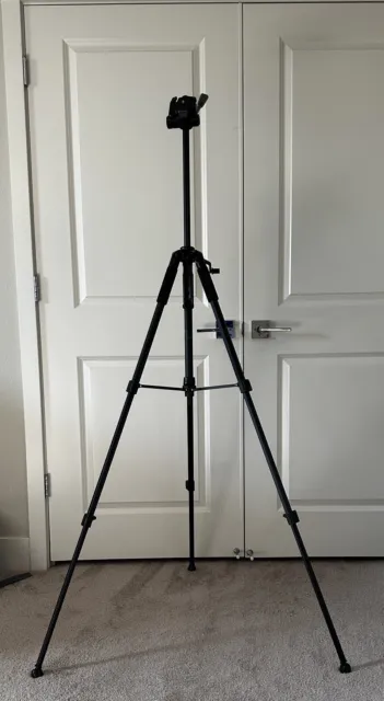 Vivitar camera tripod 62 Inch