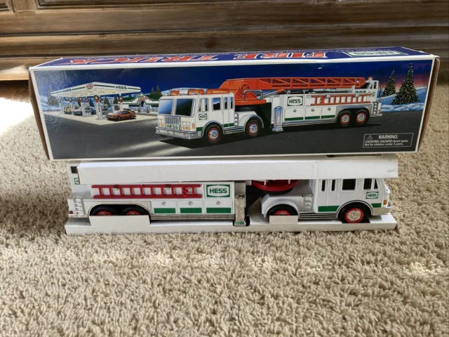 HESS 2000 Toy FIRE TRUCK EXTENSION LADDER In Original Box NEW IN BOX