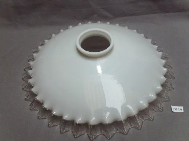 abat jour ancien en opaline blanche, bord plissé, Ø 26 cm à collerette (CB29)