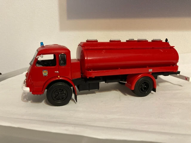 CAMION MINIATURE 1/43 RENAULT B 70.35 D 4X4 FOURGON POMPIERS HACHETTE