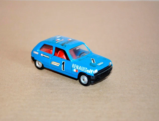 Voiture Miniature Solido Alpine Renault A510 - Ancienne, Métal Blanc, Années 70, Pièce Rare De Collection