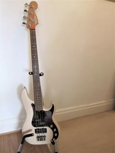 Fender Precision Active De-Luxe Bass Made in Corona California USA. Never Gigged