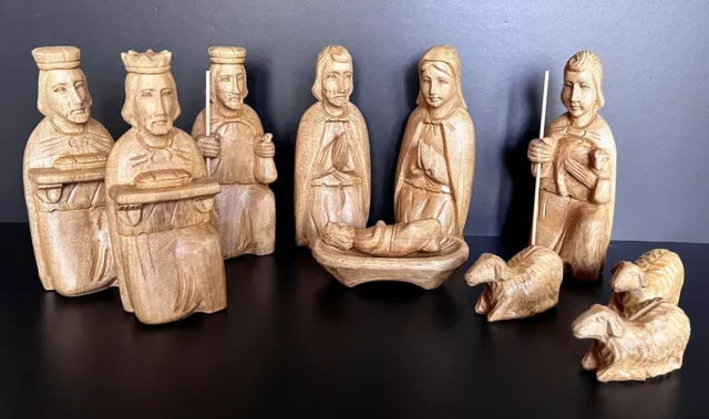 Beautiful Intricately Hand Carved Wooden 11 Piece NATIVITY SET Great Condition!