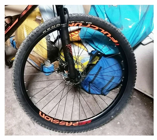 Kit De 8 Autocollants Vinyle Pour Jantes VTT Giant - Pré-espacés, Fini Brillant - Garantie 5 Ans, Fabriqué En Italie