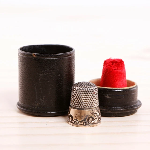 Antique Ketcham & Mcdougall Sterling Silver 14K Yellow Gold Thimble & Box Size 7