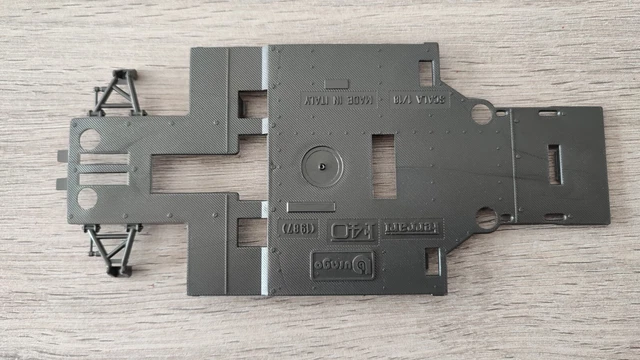 Traxxas 5000 " Pièces De Voiture Pour Châssis Inférieur Noir 3