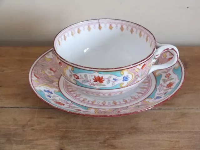 Tasse à thé Sarreguemines Minton décor 768 - Fleurs