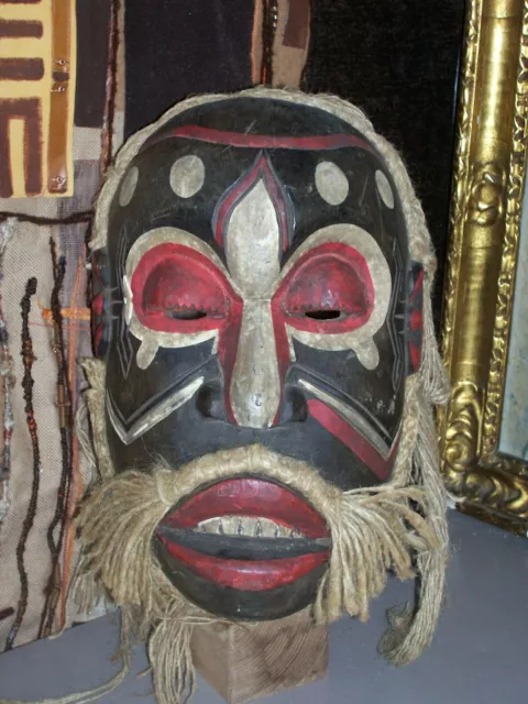 indonesian mask. Masque indonésien