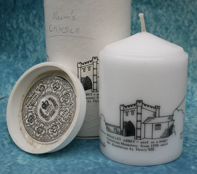 RARE QUEEN ELIZABETH II 1977 illustrated Silver Jubilee candle from