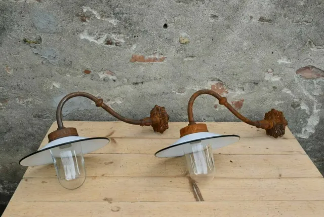 AnNo15 Antike Hoflampe/Gusseisen Stalllampe mit Emaille Schirm 3