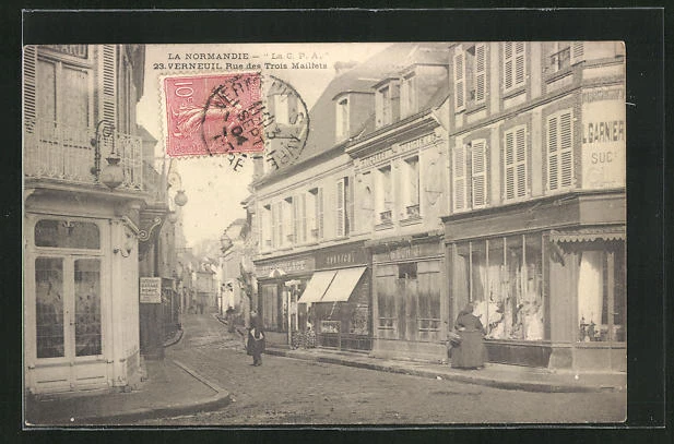 CPA Verneuil, Rue des Trois Maillets, vue de la rue 1904