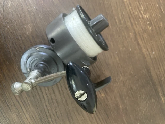ANCIEN MOULINET CRACK 300 + Bobine + Housse / Tres Bon Etat EUR 60,00 - FR