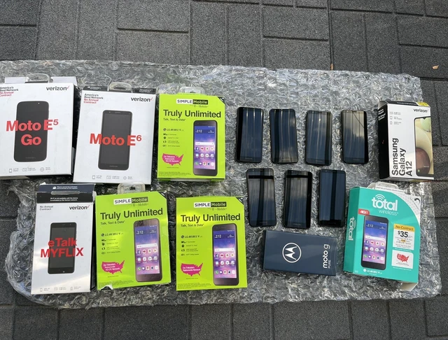 Lot Of 16 Prepaid Phones