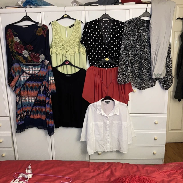 Ladies / woman’s clothes bundle 16 /18 sizes on  description.