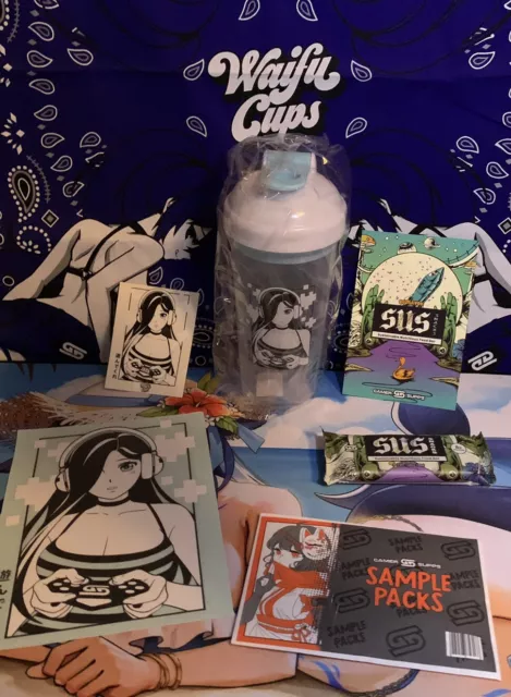 GamerSupps Waifu Cup S4.4: Gamer Girl + Pegatina + Calcomanía de vinilo + Muestra + Tarjeta + SUS