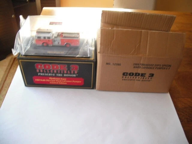 Code 3 COLLECTIBLES 2004 FIREHOUSE EXPO WARD LAFRANCE  PUMPER 1/64 SCALE