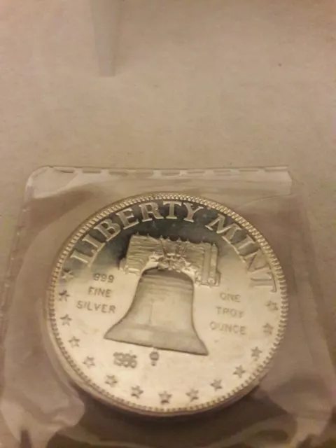 1986 Liberty Comme Neuf, Cloche, Argent 1 Troy Oz. .999, Rond