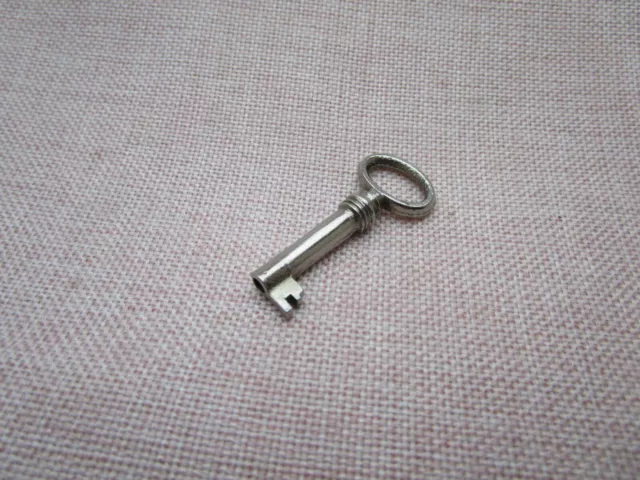 Alte Schlüssel Bartschlüssel Türschloss Möbelschlüssel Schrankschlüssel 4 cm