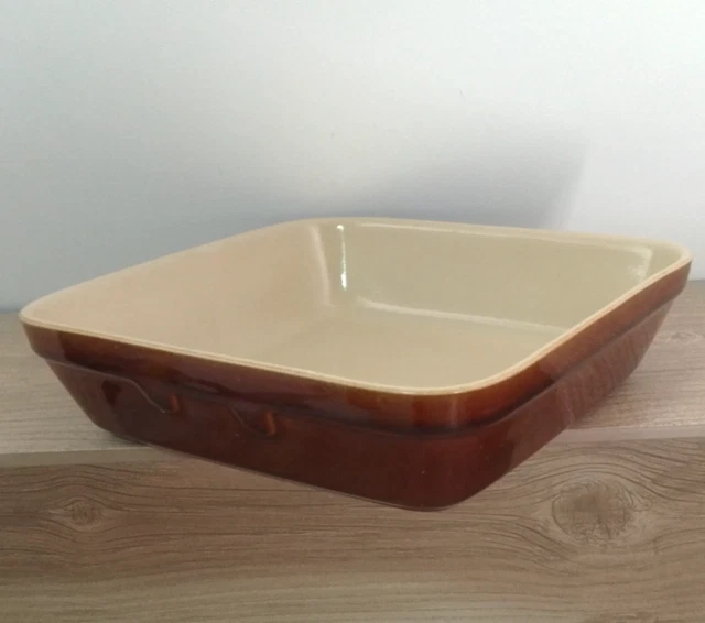 Prestige Aerolift 8-Inch Square Cake Pan - Non-Stick With Cushioned Base, Dishwasher Safe & 5-Year Guarantee