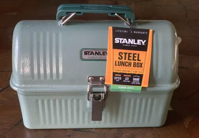 Stanley Classic 5.5qt Hammertone Navy Lunch Box