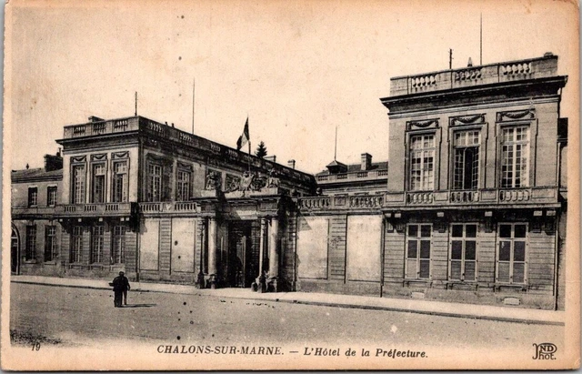 *47396 cpa Chalons sur Marne - L'hôtel de la Prefecture
