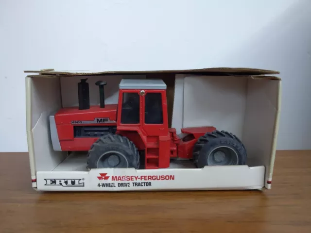 1/32 Ertl Farm Toy Massey Ferguson 4900 Articulated Tractor