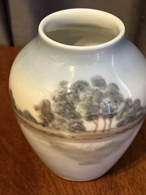 Vintage Bing & Grondahl BG Royal Copenhagen Porcelain Vase “Island Lake Motif” 2