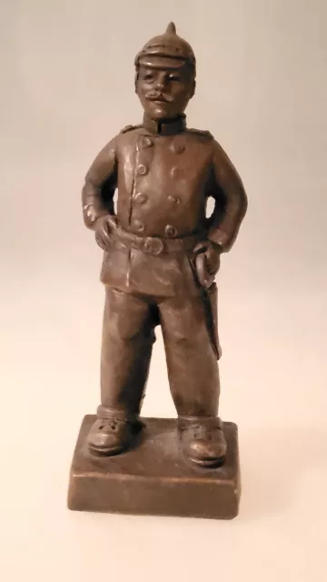 BÜSTE  Skulptur eines SOLDATEN aus der Kaiserzeit mit Pickelhaube  alt