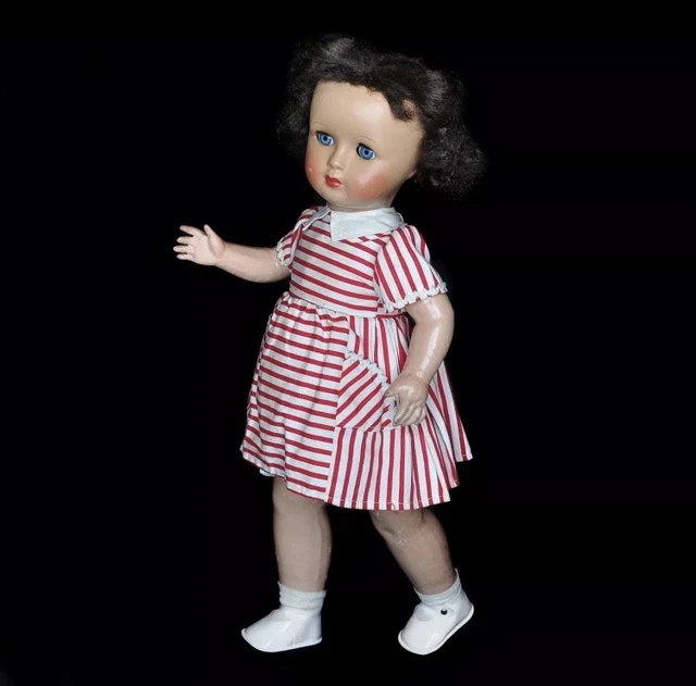 Poupée en papier mâché - France