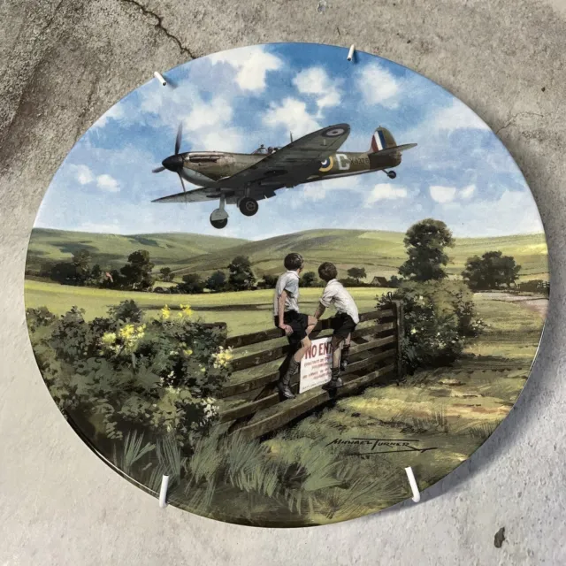 Royal Doulton Collectable Plate 'Spitfire Coming Home' Heroes Of The Sky - 724J
