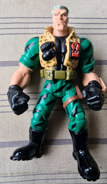 HASBRO SMALL SOLDIERS Chip Hazard 1998 Action Figure 12 Large Gun ONLY 15.00 PicClick UK