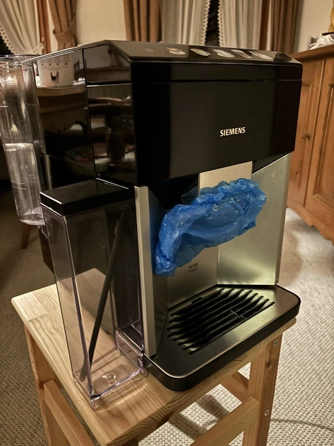 Siemens EQ900 - Macchina da caffè automatica TQ907R03, due