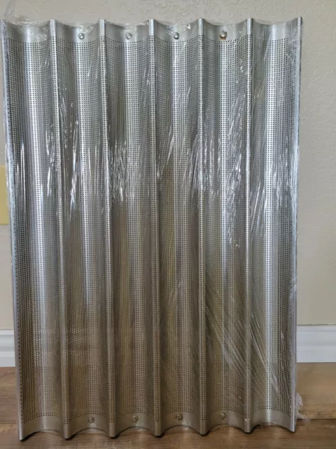 Chicago Metallic 6 loaf French Baguette commercial grade pan Chicago Metallic 6 loaf French Baguette commercial grade pan