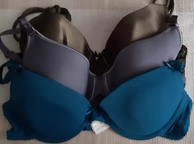 Damen/Mädchen BH's/Gr.75B/3 Stück/Mehrfarbig