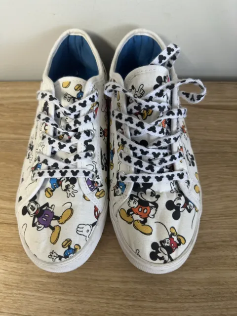 Disney Parks Canvas Shoes Sneakers Classic Mickey Mouse Print Women’s Size 8