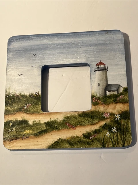 "Marco de Madera Pintado a Mano Faro de Costa Gaviotas Firmado 8""x8"""