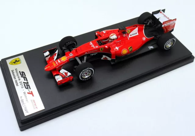 Looksmart Ferrari Sf15T S Vettel Sieger Malaysian Gp 2015 Massstab 1-43