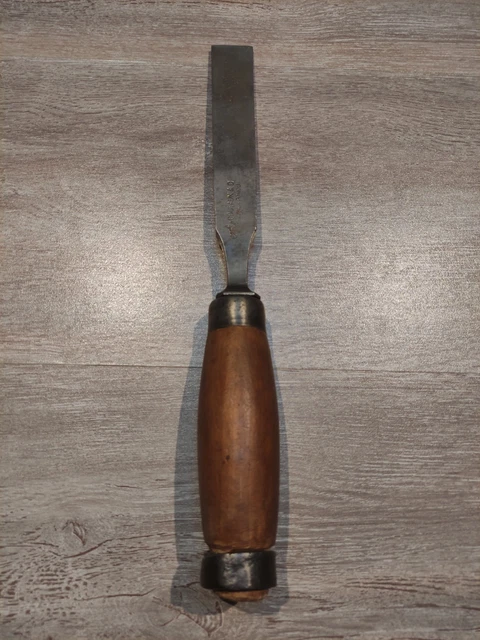 Lot De 64 Pièces : 62 Ciseaux à Bois Anciens + 1 Maillet + 1 Compas – Outillage D'occasion