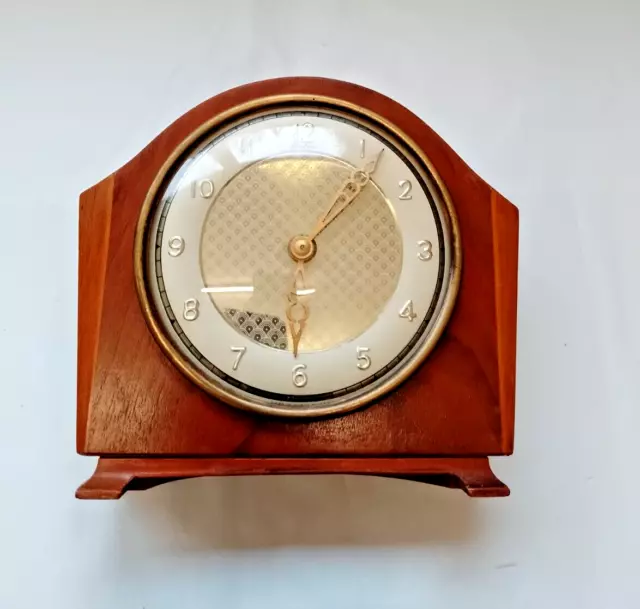 Bentima Mechanical In Wooden Case Shelf Mantle Clock