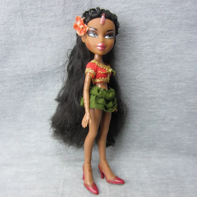 BRATZ GENIE MAGIC Sasha - in replacement outfit and shoes $14.50