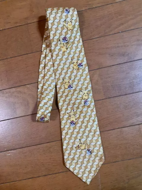 Rare and beautiful Pokemon tie Pikachu pattern Monster ball Vintage