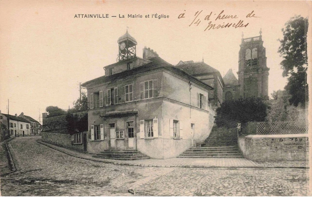 95 - ATTAINVILLE - S00469 - La Mairie et l'Eglise - L1