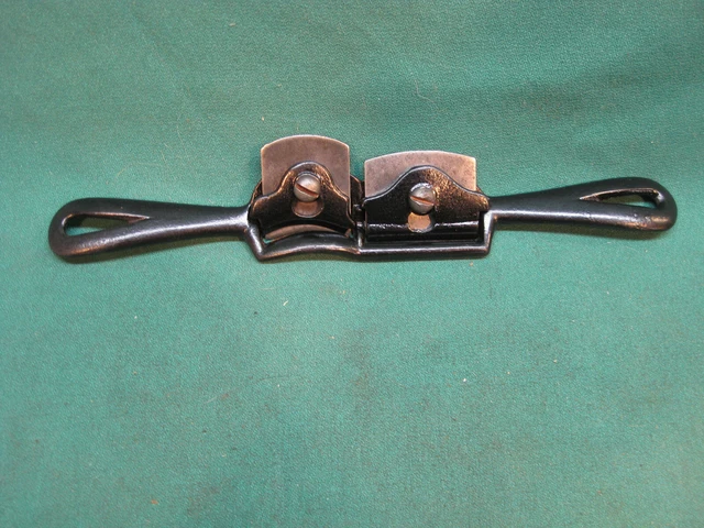Double Cutter Spoke Shave