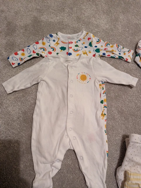Newborn/ 0-1 / 0-3 / Gender Neutral / Unisex / Baby Clothes Bundle / Yellows 5