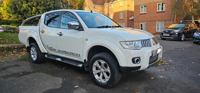 MITSUBISHI BARBARIAN L200, Double cab, long Bed, 4x4, Pick-up Truck. NO ...