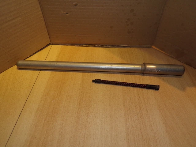 Pompe à vélo Monzana - avec 3 adaptateurs Extra Tuyau de 60 cm - Argent