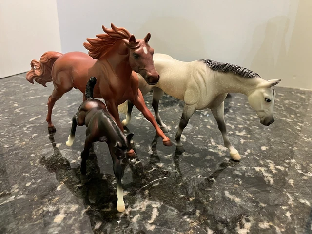 Breyer AQHA Son O' Leo Family classics collection model #750702