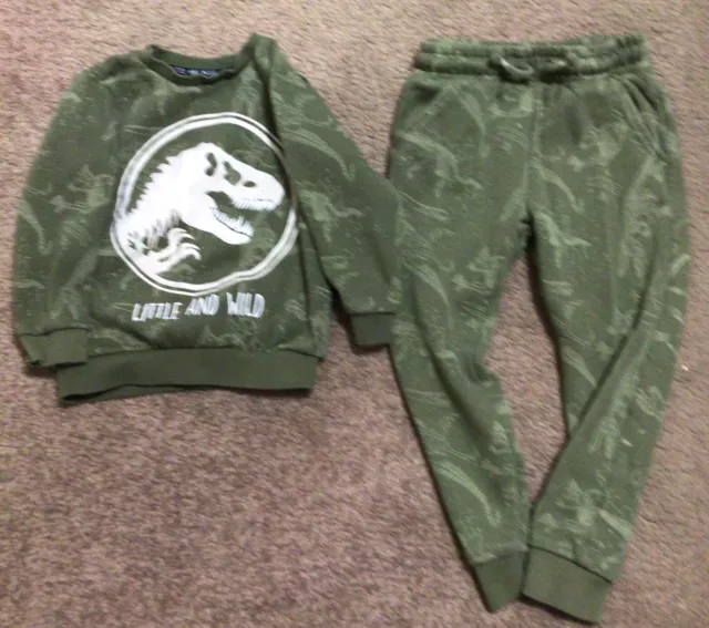 Age 3-5 years  Green Dinosaur Tracksuit