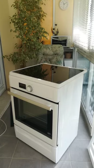 cuisinière induction Brandt, blanc 