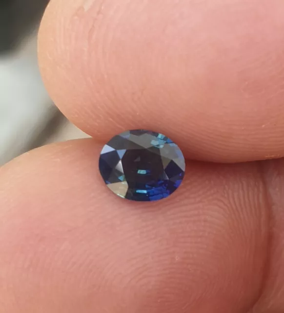 1.1 Carat Natural Corundum Blue Sapphire Royal Blue Oval cut 2